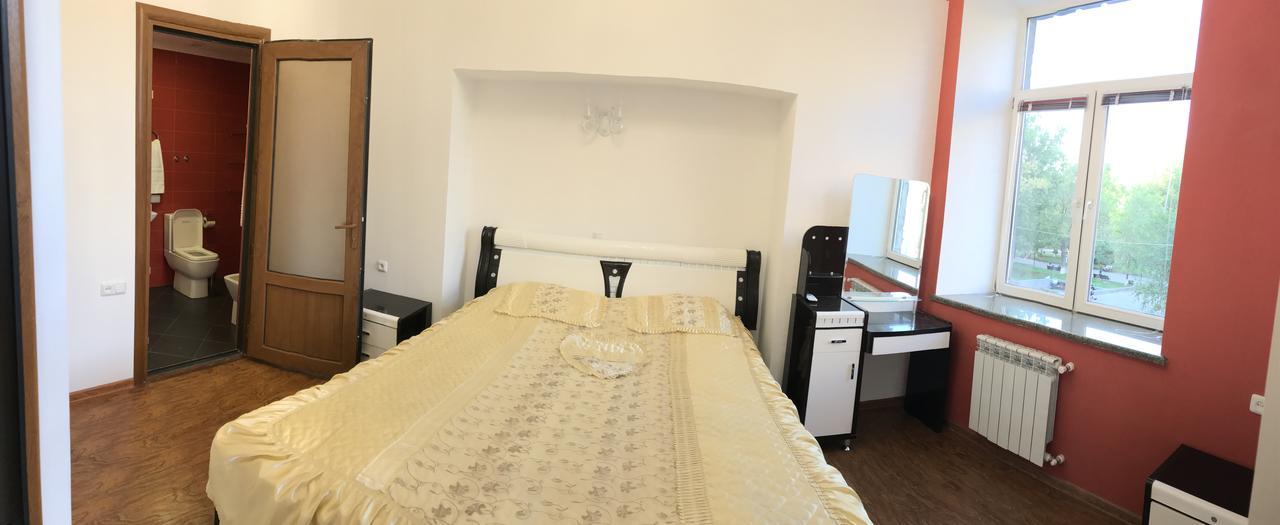 Apartment By Family Hotel يريفان المظهر الخارجي الصورة